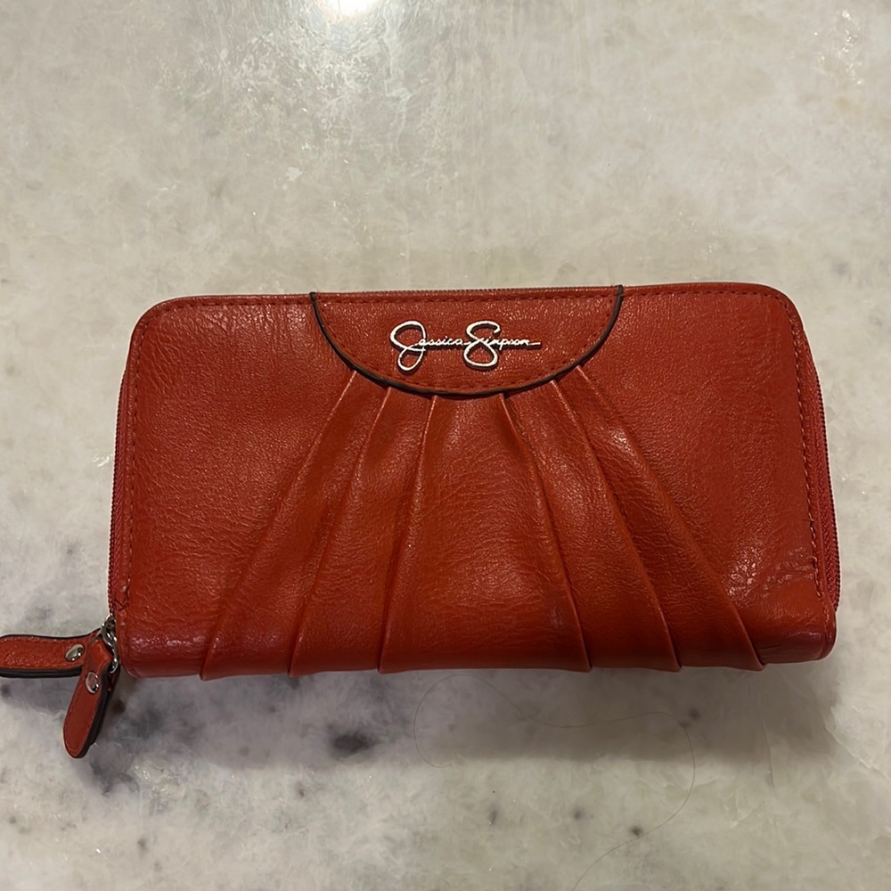 Jessica Simpson wallet
